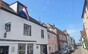 The Swan Inn